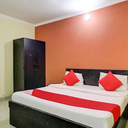 โอโย 10877 โฮเทล อาร์เค เรซิเดนซี Hotel คูร์เคาน์ ภายนอก รูปภาพ