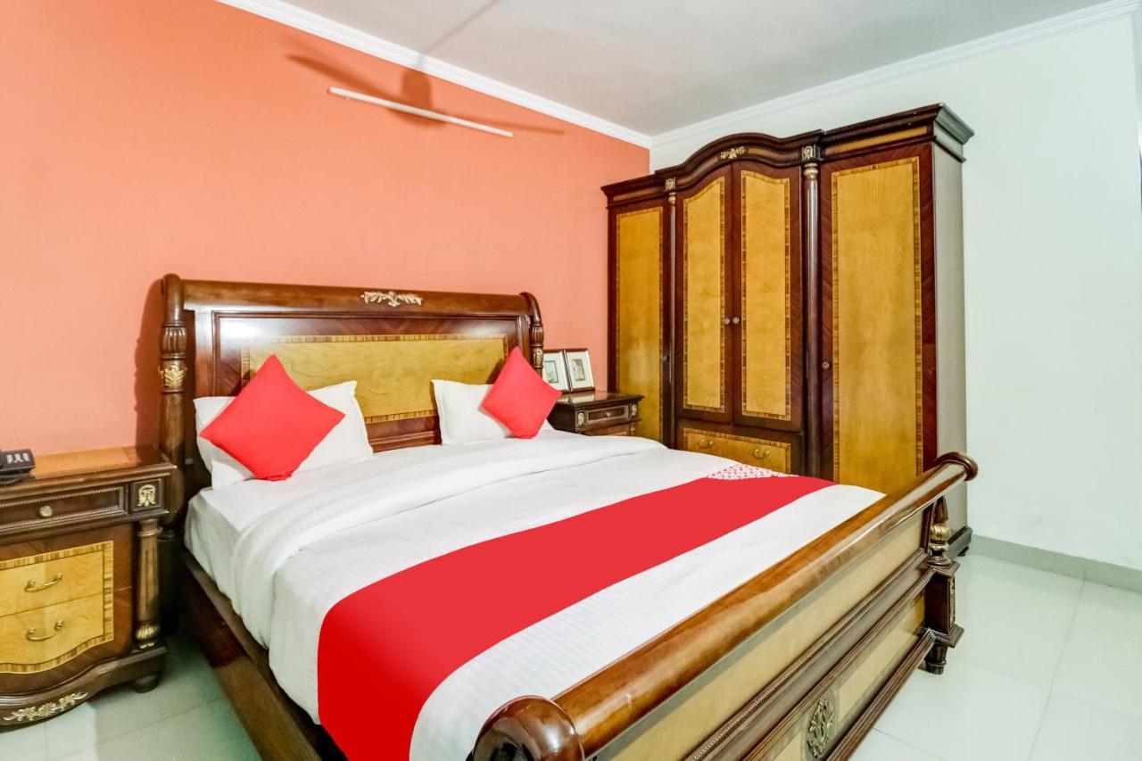 โอโย 10877 โฮเทล อาร์เค เรซิเดนซี Hotel คูร์เคาน์ ภายนอก รูปภาพ