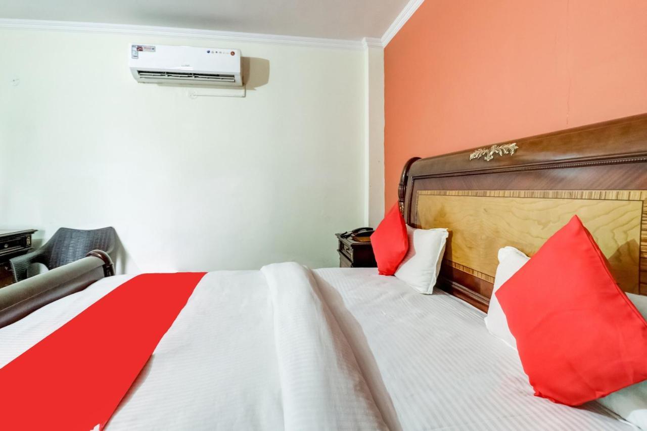 โอโย 10877 โฮเทล อาร์เค เรซิเดนซี Hotel คูร์เคาน์ ภายนอก รูปภาพ